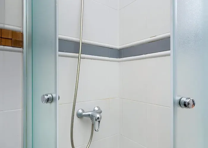 Bright Near Old Town And Wawel By Renters * Краков