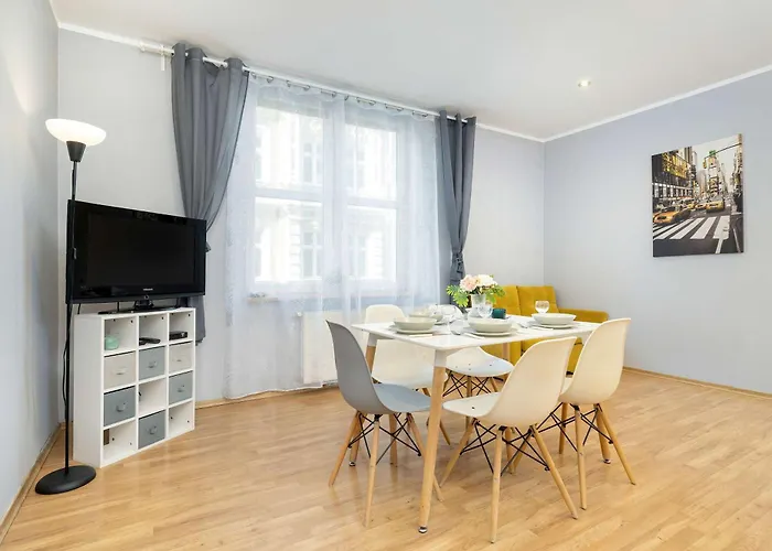 Bright Near Old Town And Wawel By Renters Апартаменты Краков