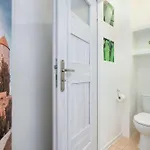 Bright Near Old Town And Wawel By Renters Apartment