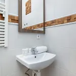 Bright Near Old Town And Wawel By Renters *
